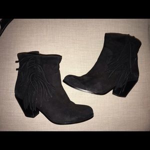 Sam Edelman Louie Fringed Suede Ankle Booties